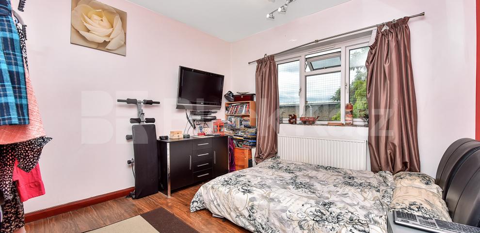 			LET, 1 Bedroom, 1 bath, 1 reception Apartment			 Paradise Road, Stockwell 